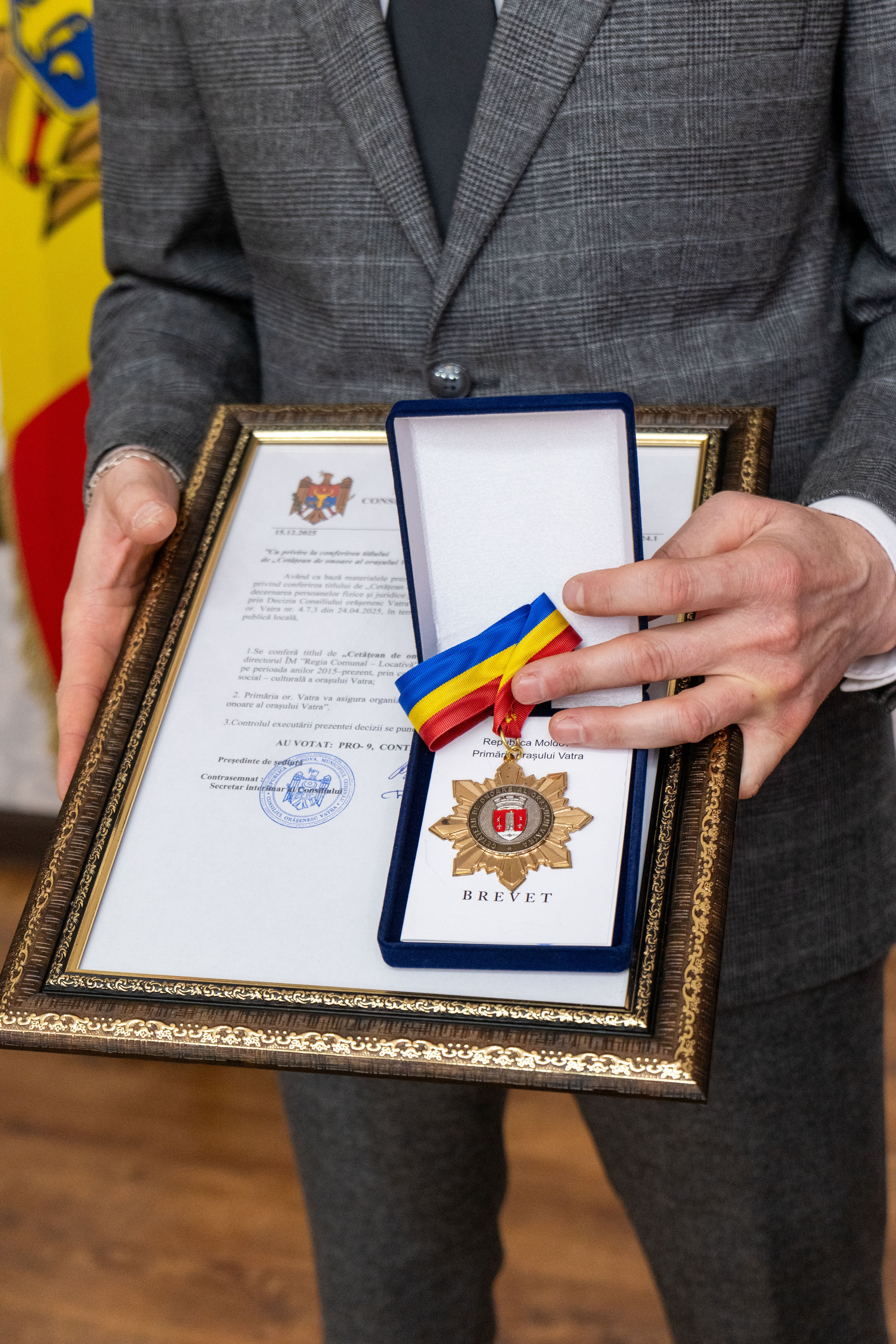 CONFERIREA TITLULUI "CETĂȚEAN DE ONOARE AL ORAȘULUI VATRA"
