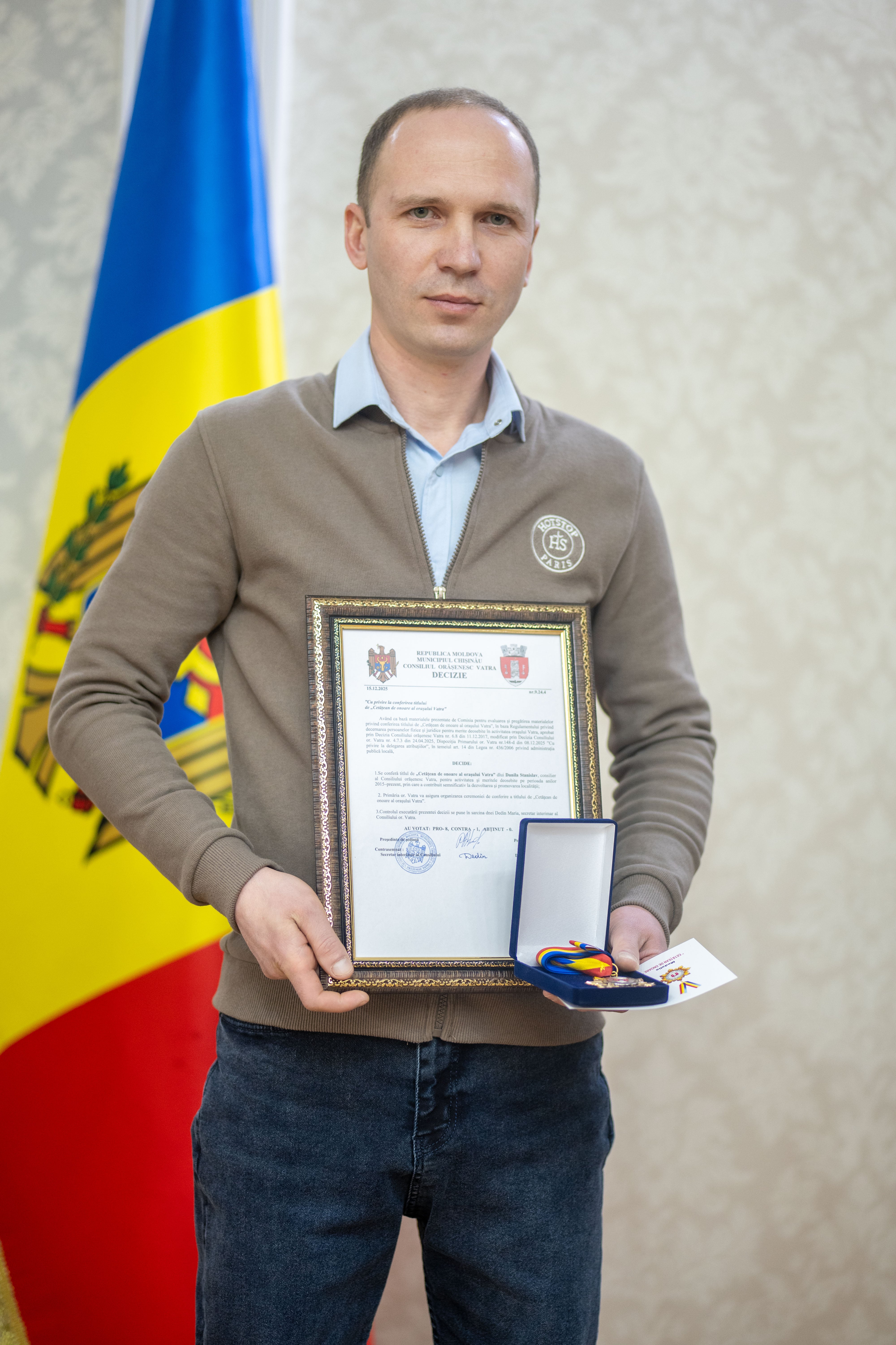 CONFERIREA TITLULUI "CETĂȚEAN DE ONOARE AL ORAȘULUI VATRA"