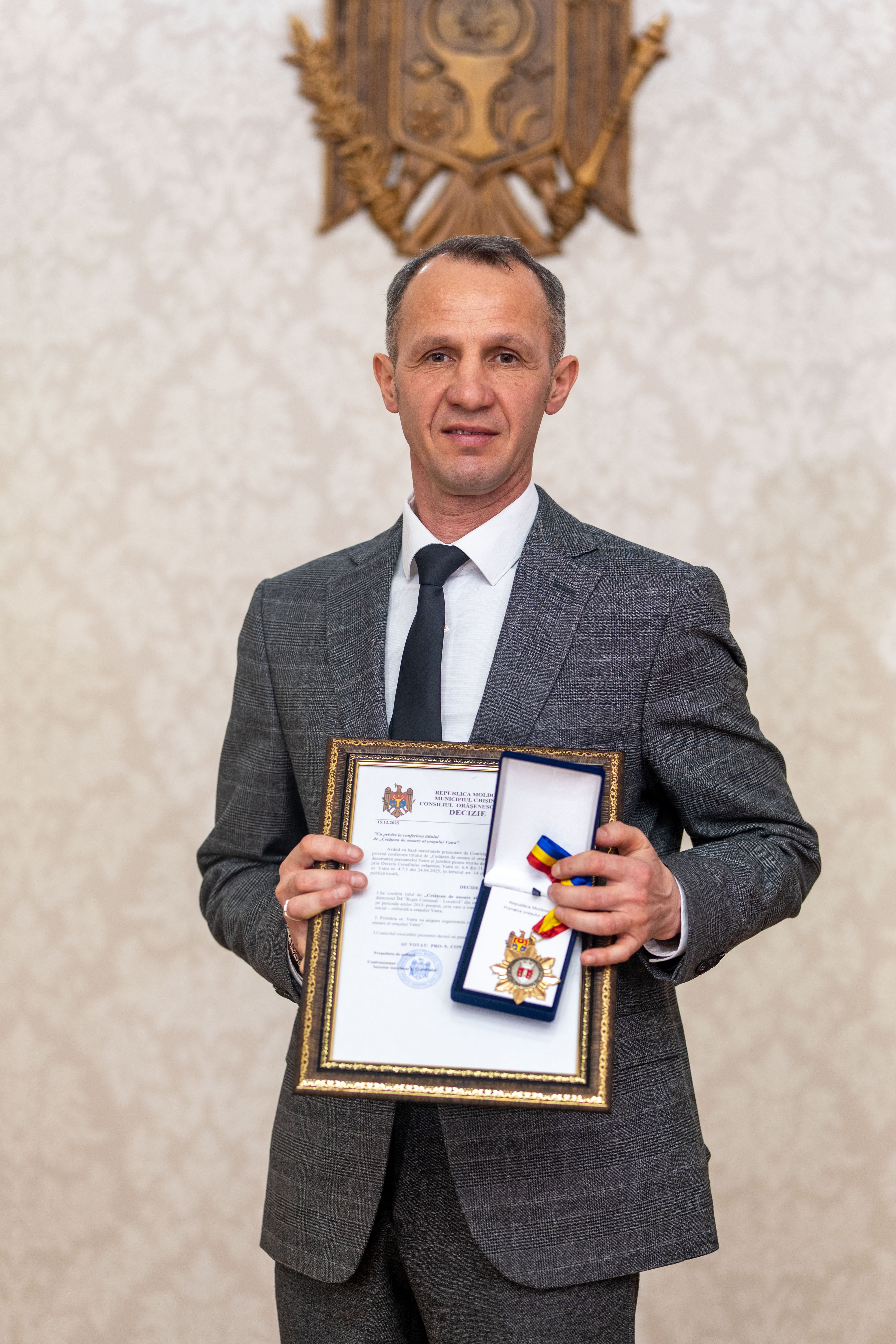 CONFERIREA TITLULUI "CETĂȚEAN DE ONOARE AL ORAȘULUI VATRA"