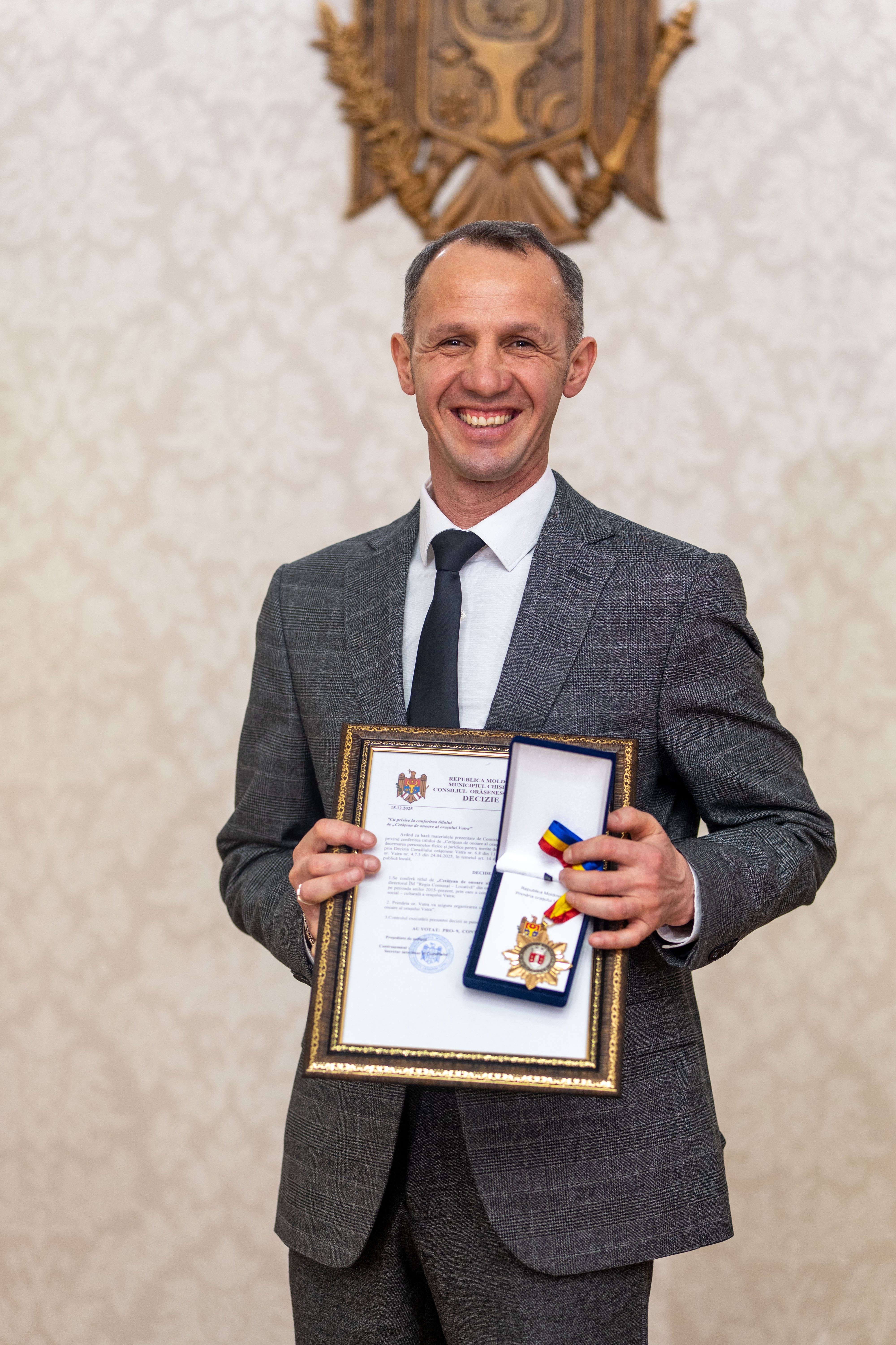 CONFERIREA TITLULUI "CETĂȚEAN DE ONOARE AL ORAȘULUI VATRA"