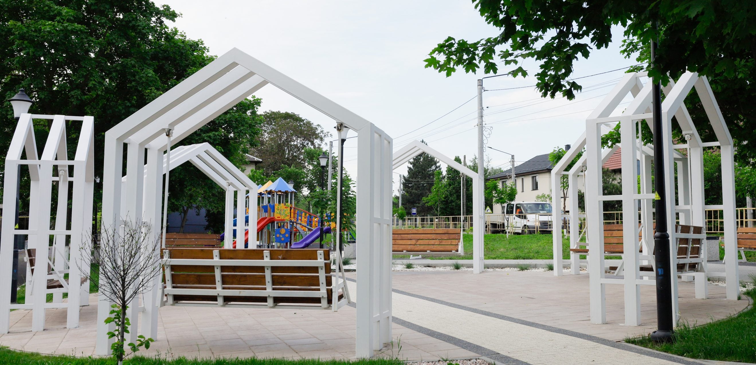 Spațiul de joacă din Parcul orașului Vatra