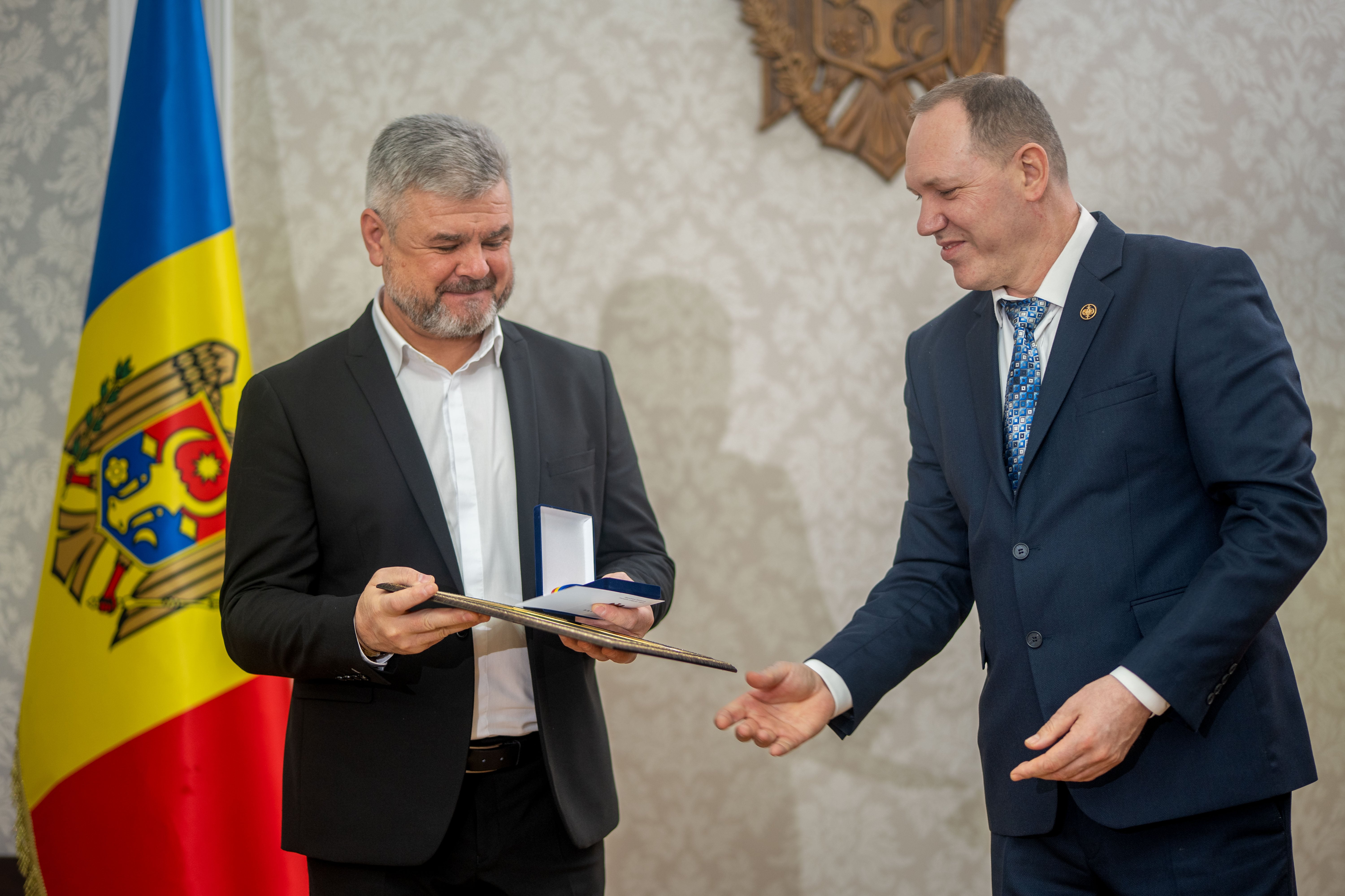 CONFERIREA TITLULUI "CETĂȚEAN DE ONOARE AL ORAȘULUI VATRA"