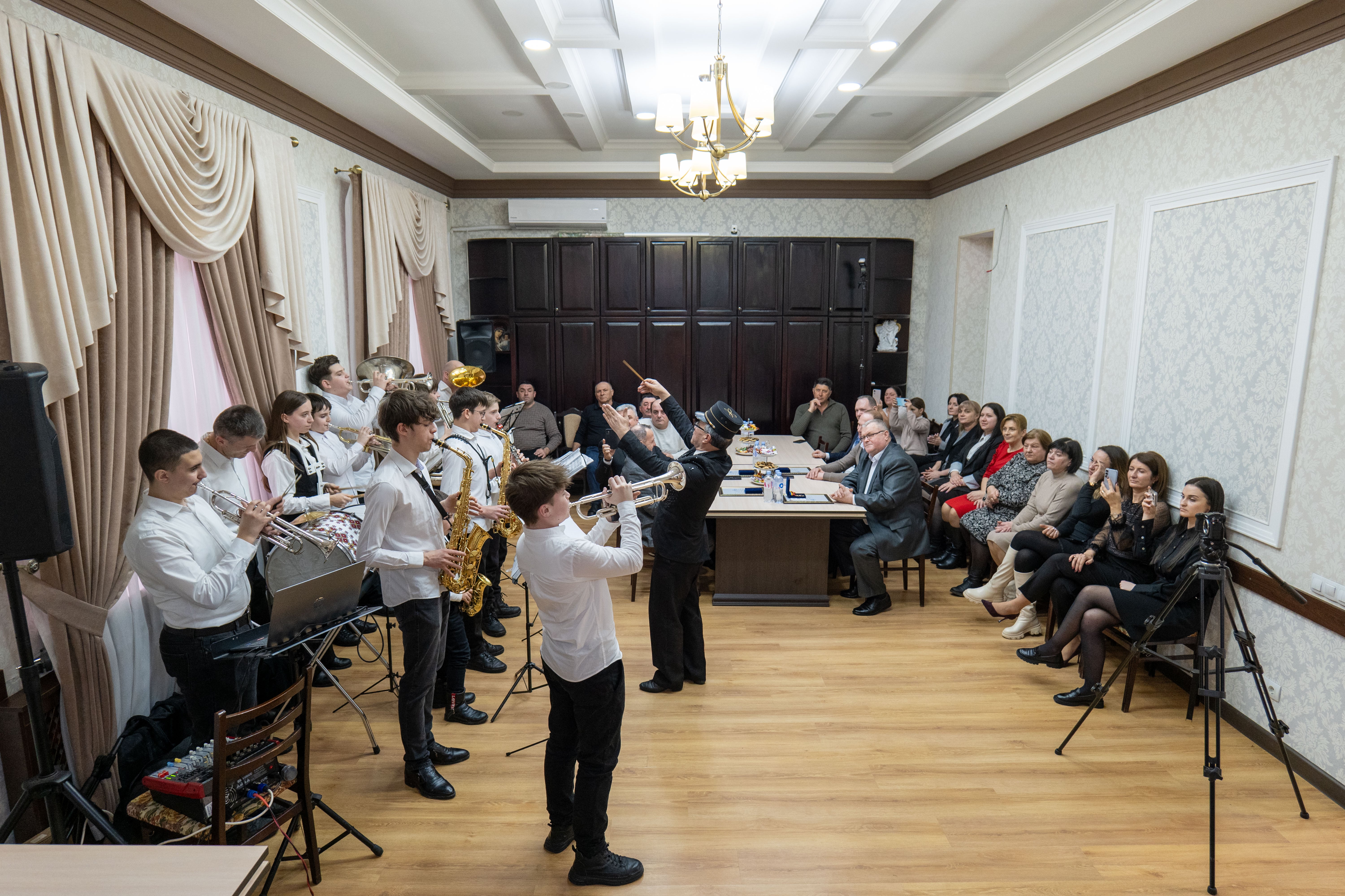 CONFERIREA TITLULUI "CETĂȚEAN DE ONOARE AL ORAȘULUI VATRA"