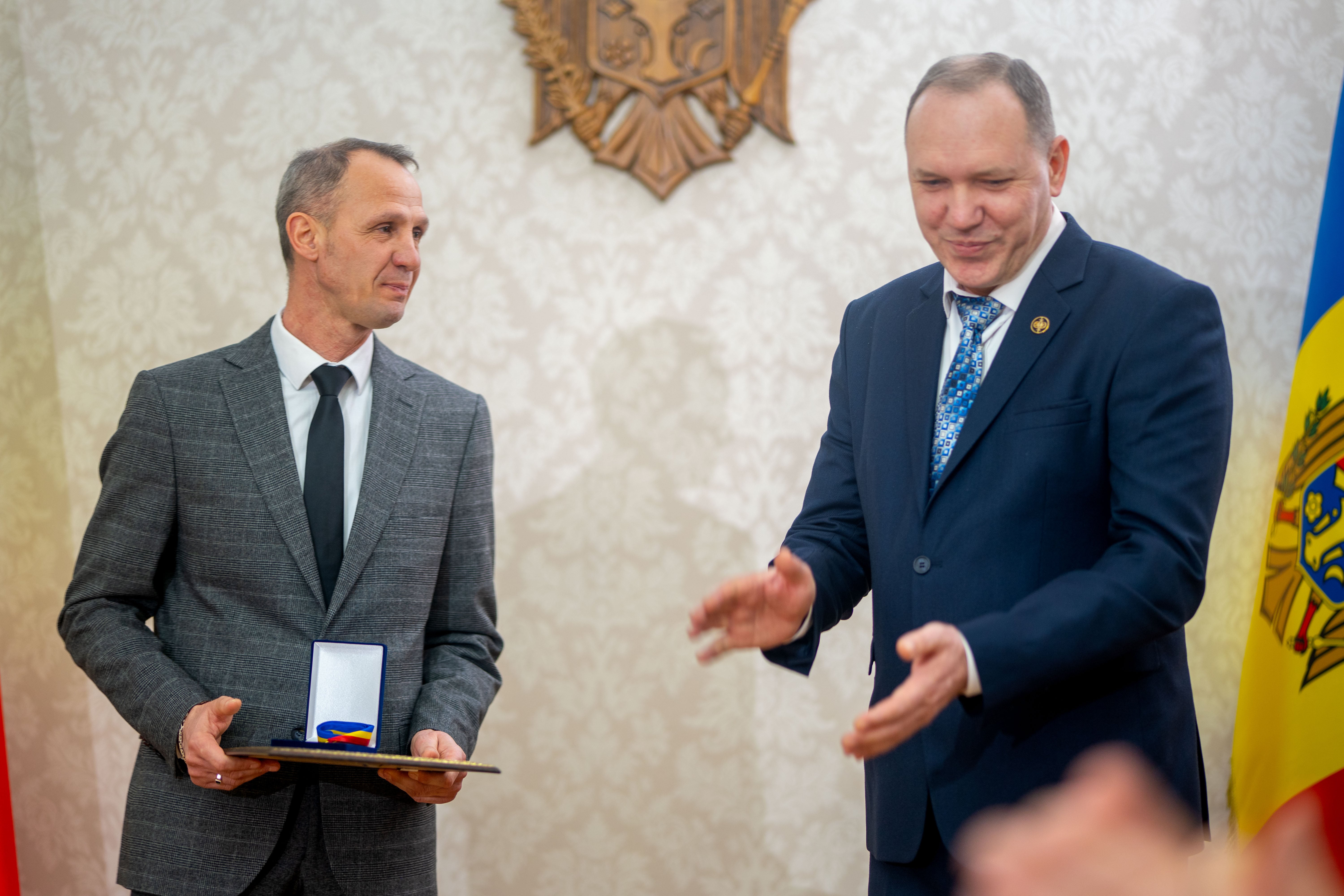 CONFERIREA TITLULUI "CETĂȚEAN DE ONOARE AL ORAȘULUI VATRA"